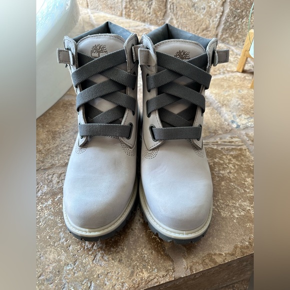 NWOT Timberland Women’s 6” Premium Convenient Boots💋 - Picture 2 of 10